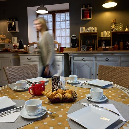 Hotel Restaurant Vertfeuille Arc-et-Senans Εξωτερικό φωτογραφία